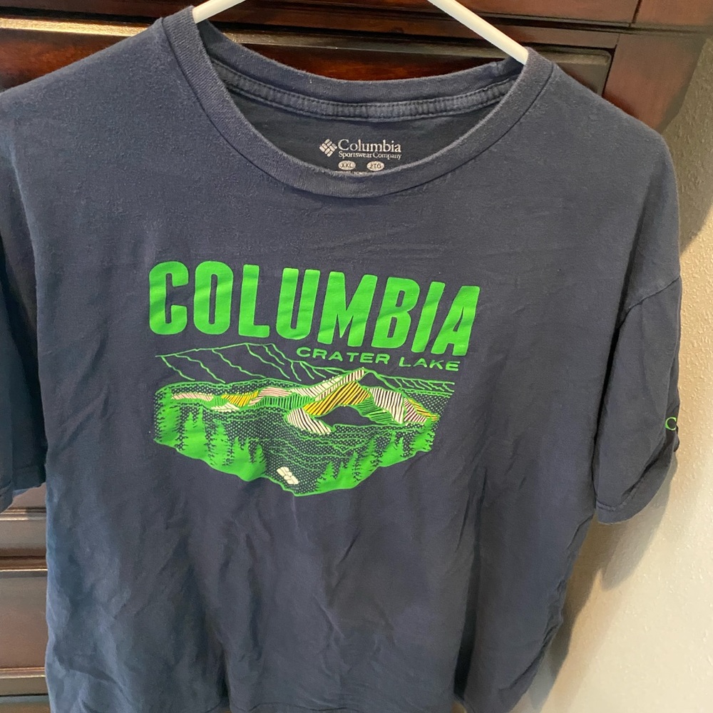 Mens blue Columbia graphic tee- XXL